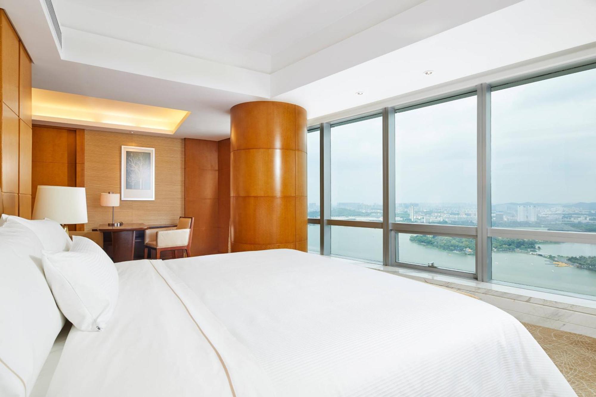 The Westin Nanjing Xuanwu Lake Extérieur photo